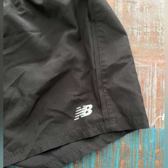 New Balance Running Shorts Small - Picture 4 of 7